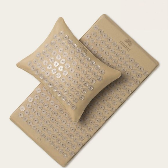 Shakti Sandalwood Acupressure Pillow and Mat - Picture 1 of 3